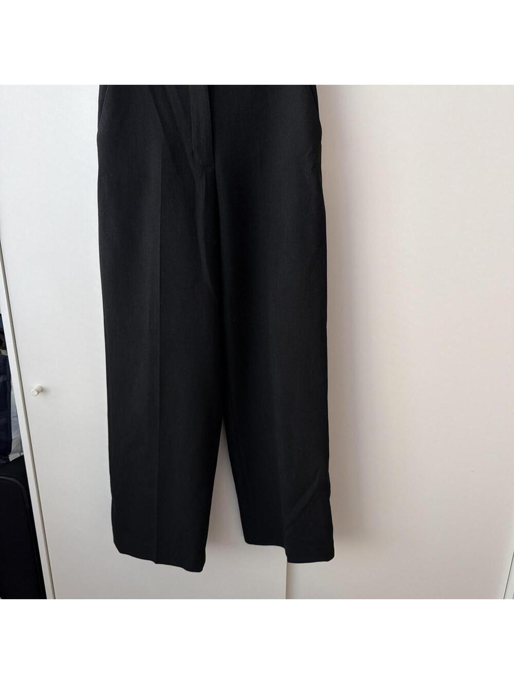 Aritzia Women's Black Trousers